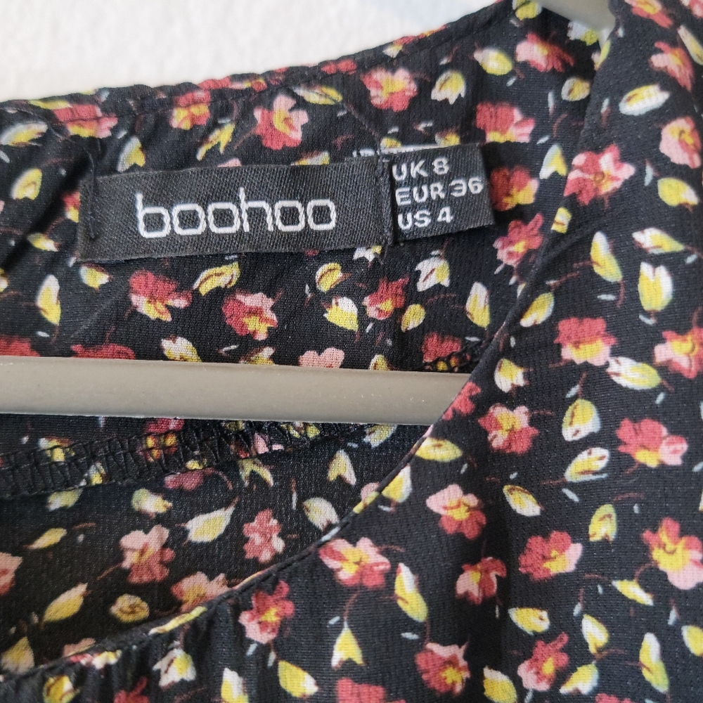 Boohoo Ditsy Floral Print Shift Dress Size 4 - Picture 3 of 5